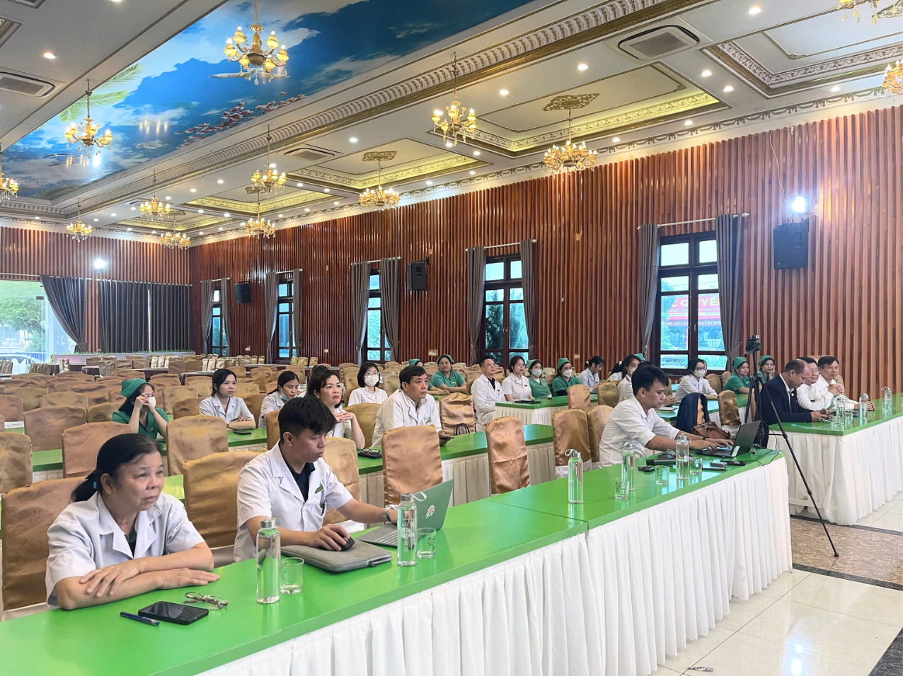 Buổi tập huấn chuyên môn về sử dụng kháng sinh an toàn, hiệu quả dành cho đội ngũ bác sĩ, điều dưỡng Hệ thống Y tế Medic.