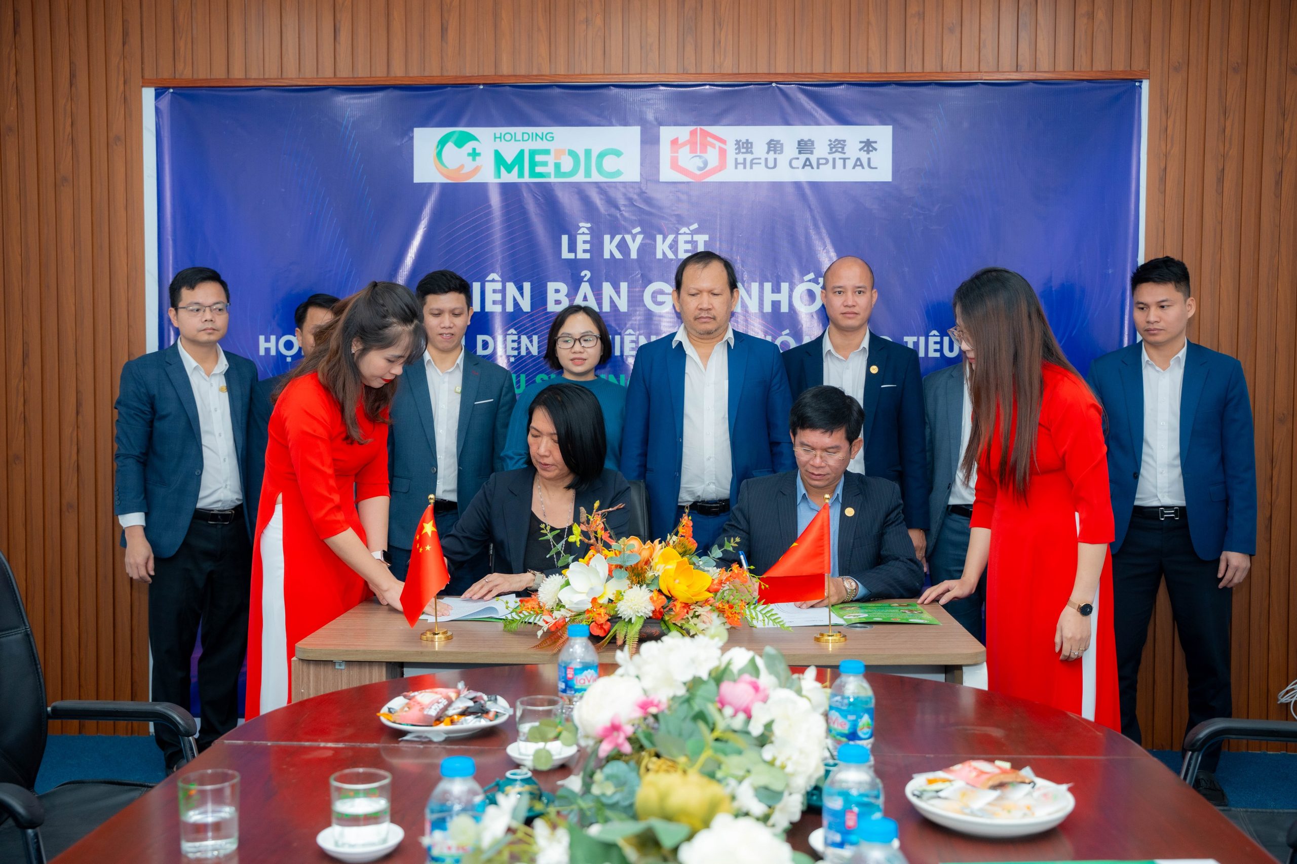 Khoảnh khắc ký kết Biên bản ghi nhớ giữa Medic Holding và HFU Capital, mở ra giai đoạn hợp tác chiến lược dài hạn.