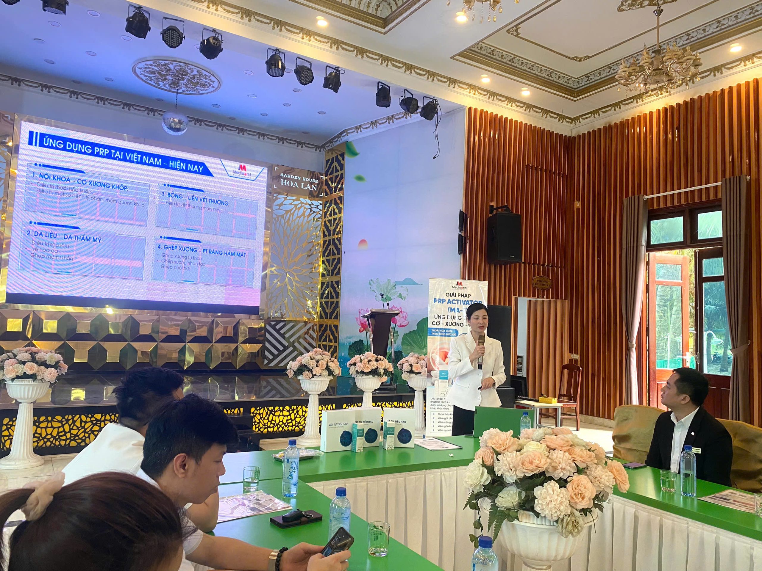 Chuyên gia trình bày về cơ chế, tác dụng của PRP trong điều trị cơ xương khớp.