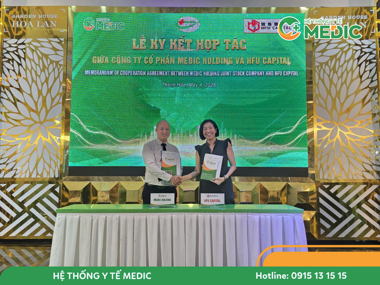 Khoảnh khắc bắt tay hợp tác giữa lãnh đạo hai đơn vị, mở ra giai đoạn đồng hành chiến lược trong dự án 100 phòng khám và bệnh viện.