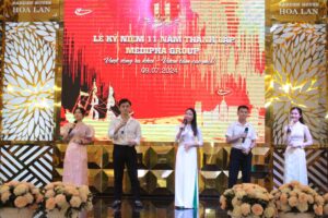 Văn nghệ chào mừng kỉ niệm 11 năm thành lập Tập đoàn Medipha