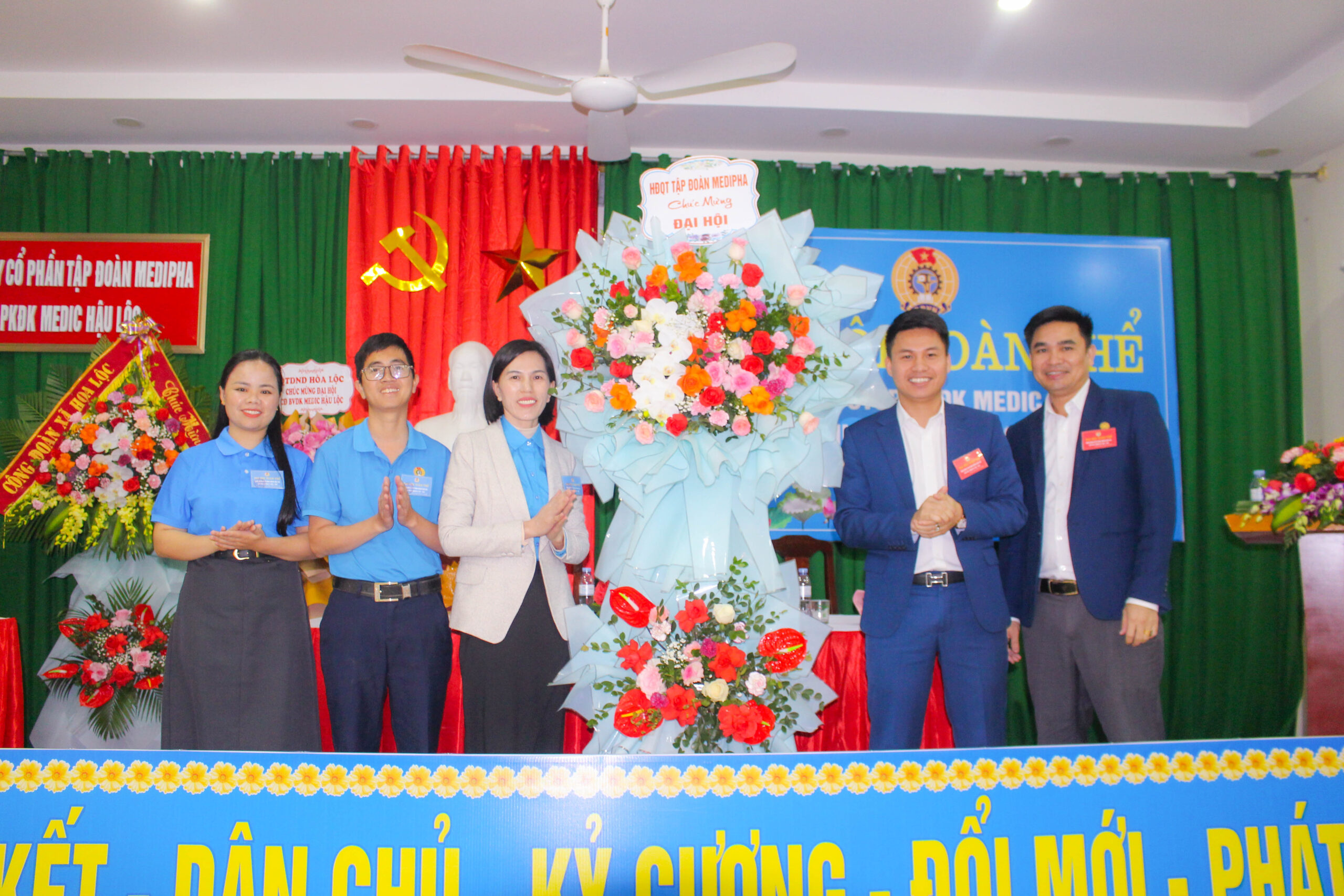 Ban Chấp hành Công đoàn nhiệm kỳ 2025–2030 ra mắt tại Đại hội.